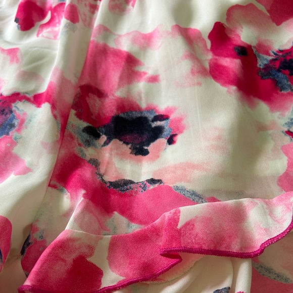 Floral Ruffle Shorts - Picture 2 of 3